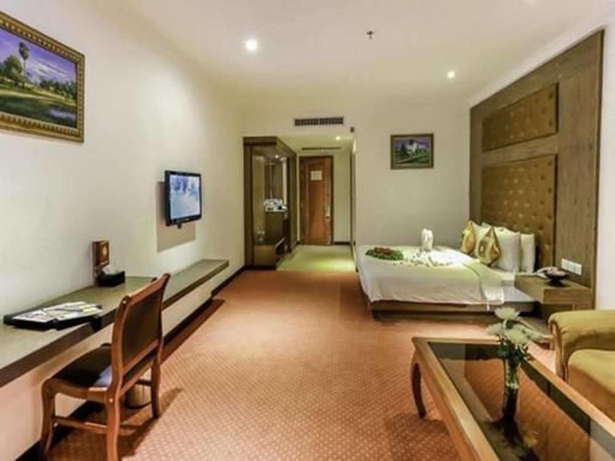 Angkor Howard Hotel Siem Reap Exterior foto