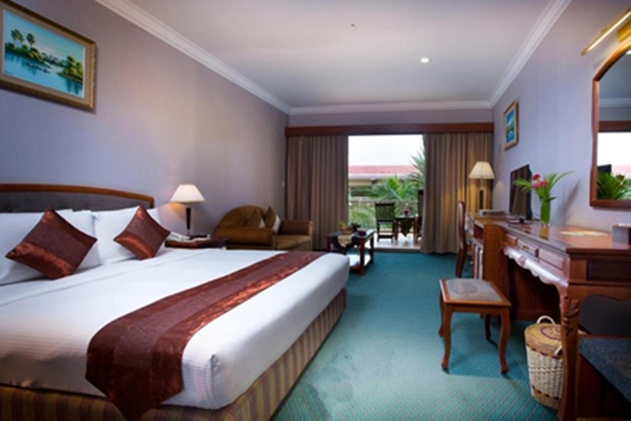 Angkor Howard Hotel Siem Reap Exterior foto